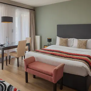 Escala & Hotell
